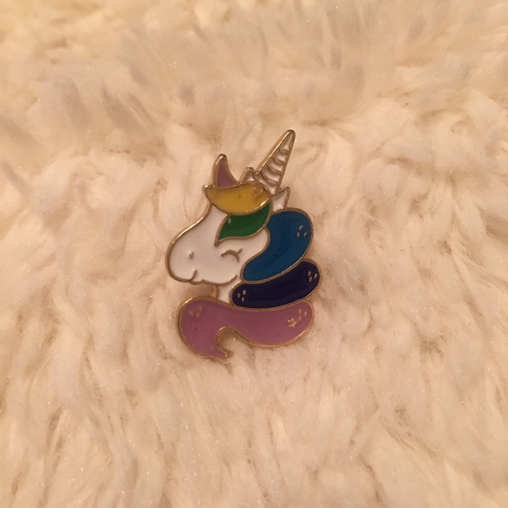 Unicorn, pushin, hot air ballon, and or cat Pins!