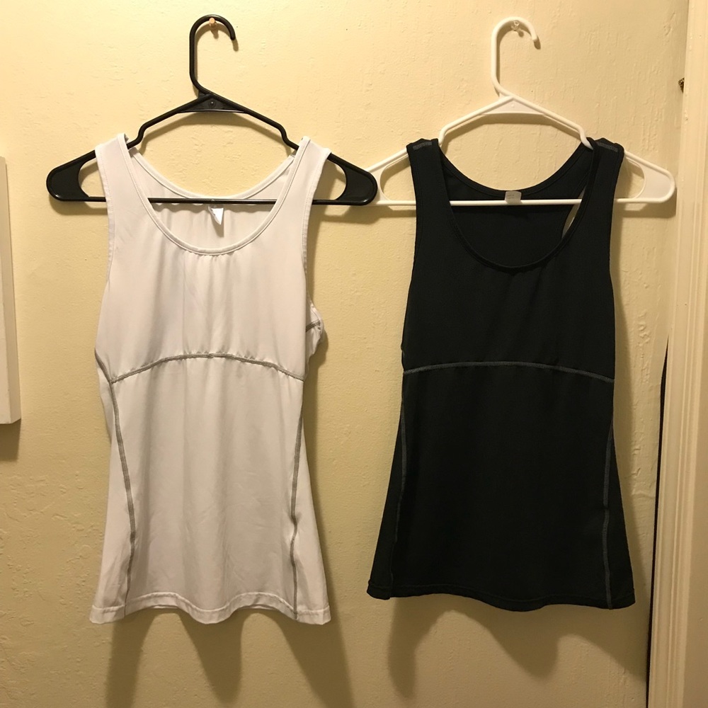 Black n white workout tops