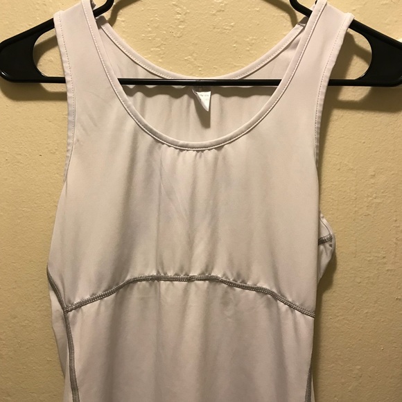 Black n white workout tops - Picture 2 of 8