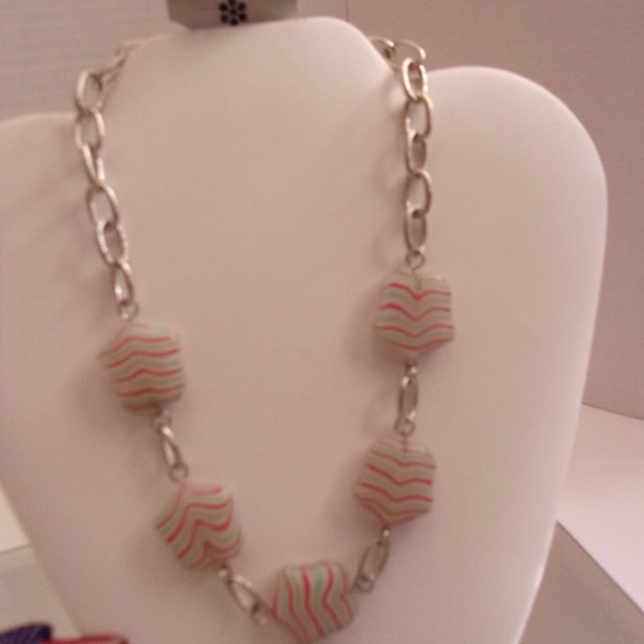 NWT AMERICAN FLAG EARRINGS PENDANT NECKLACE KEYCHA - Picture 5 of 8