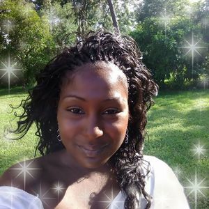 Meet your Posher, Danielle