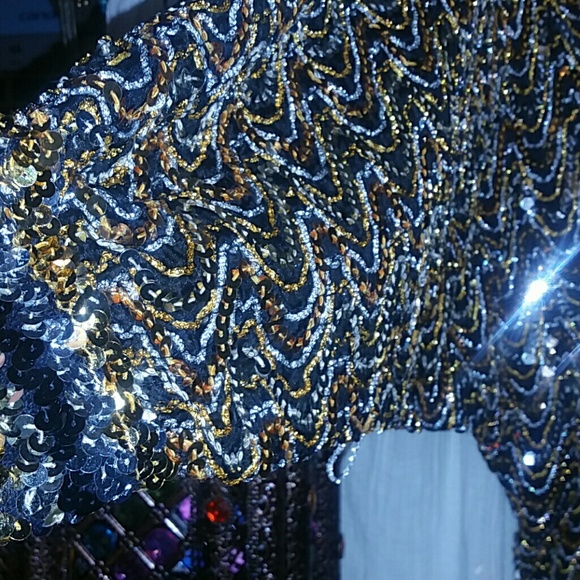 VINTAGE Gold Silver & Black Batwing Sequins Top - Picture 5 of 6