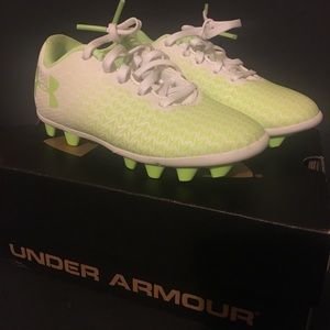 Kids soccer cleats