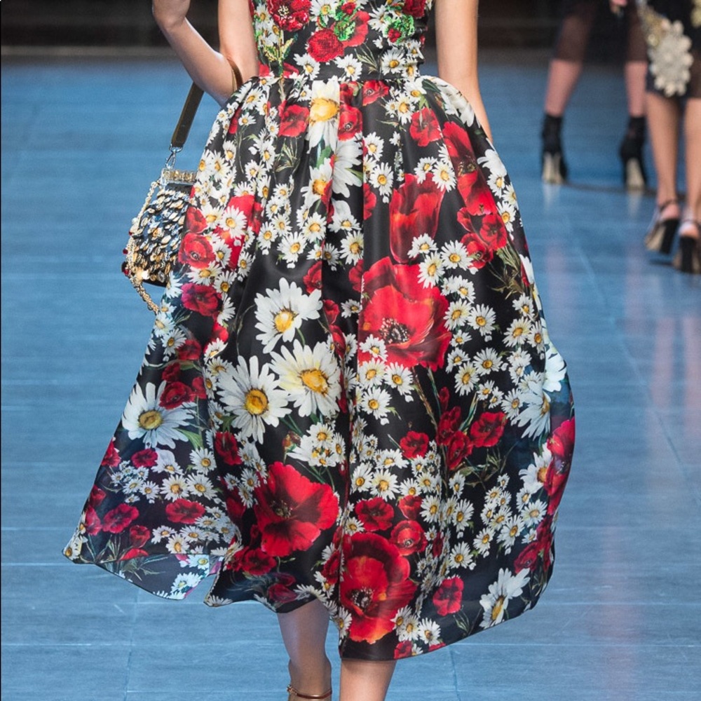 Dolce&Gabbana 2016 daisy Runway dress