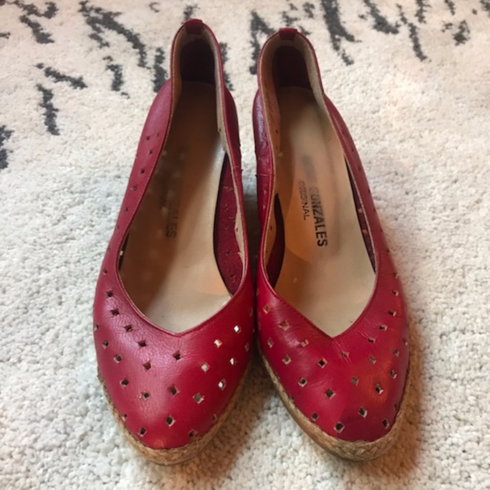 Vintage Hole punch leather red wedges