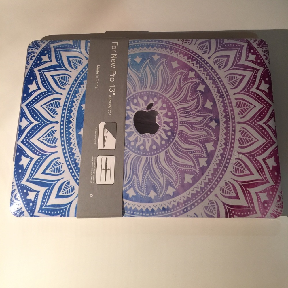 🔥MacBook Pro 13” 2-piece laptop cover🔥