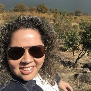 Meet your Posher, Ericka