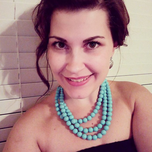 Meet your Posher, Christina - Picture 1 of 1