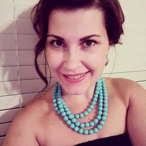 Meet your Posher, Christina