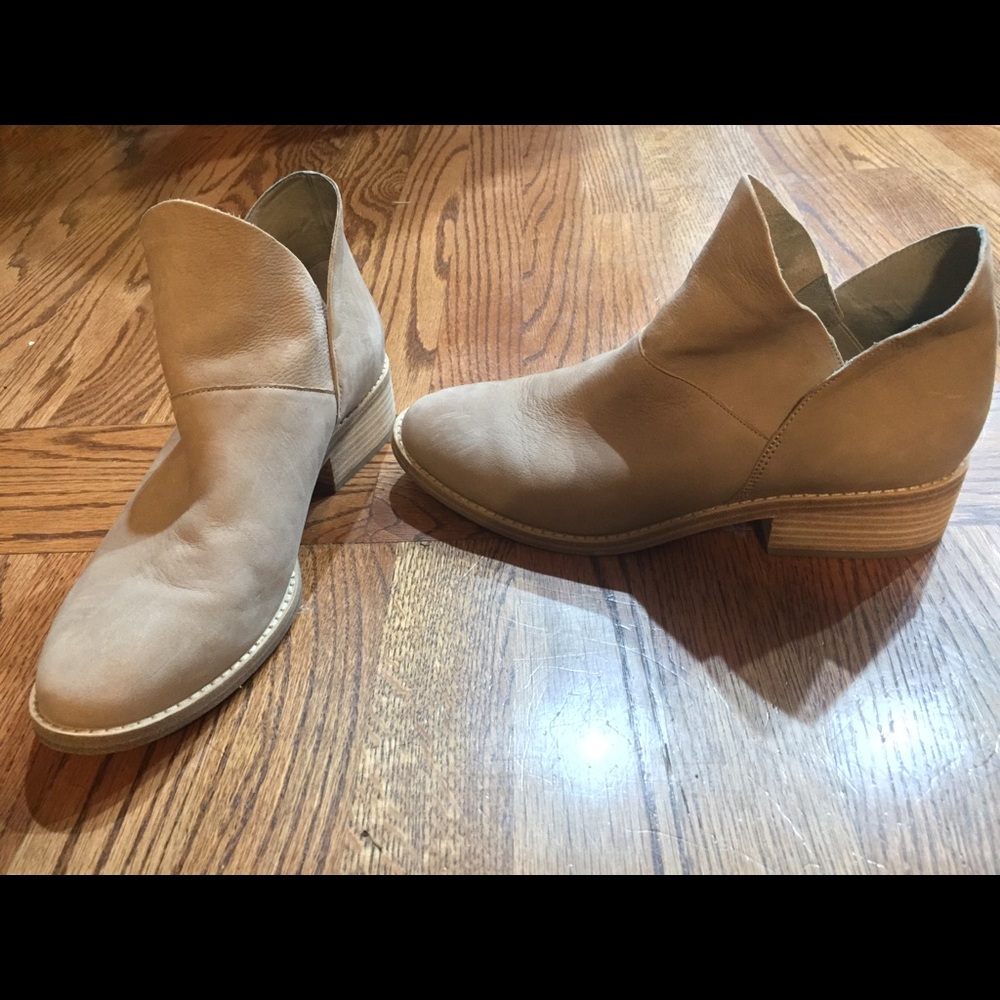 Eileen Fisher ankle boot
