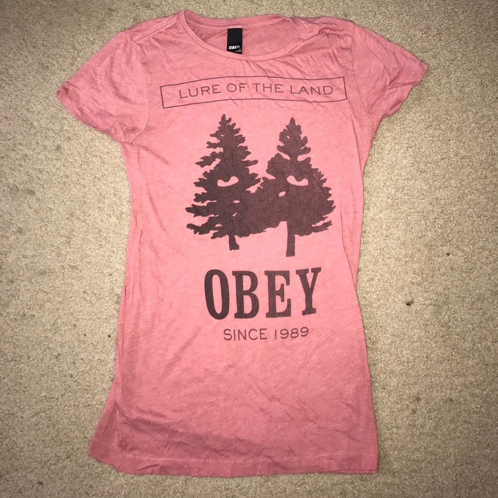 Obey t-shirt