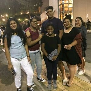 Meet your Posher, Afatia