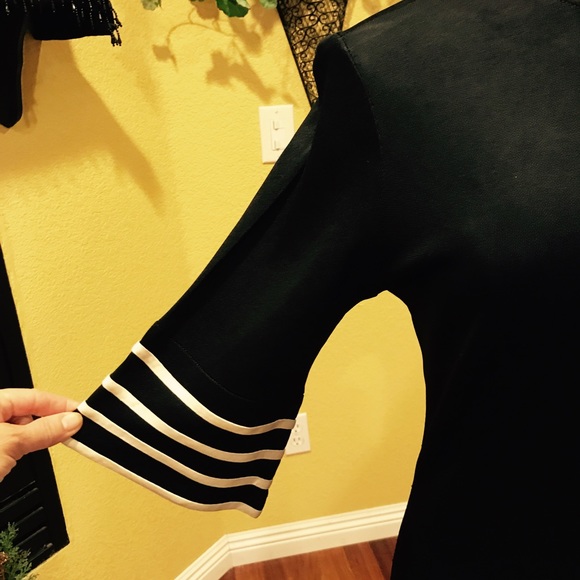 Fun vintage 60s Black and cream satin vintage dress. ❤️ - Picture 4 of 8