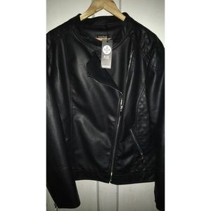 BOOHOO Leather Jacket! Size 20