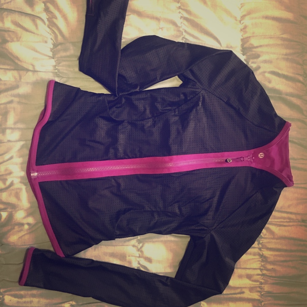 Lululemon track jacket EUC purple and black