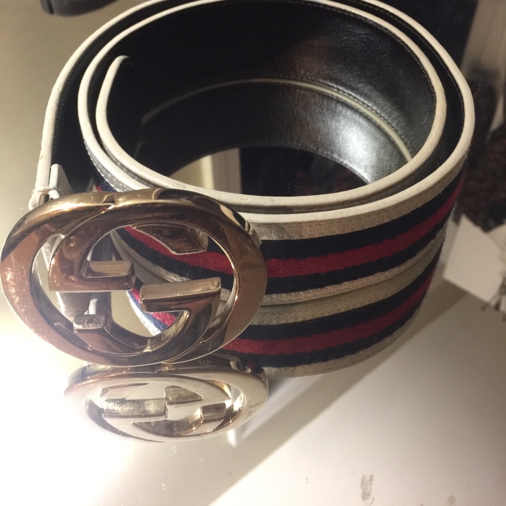 Gucci Signature Web Belt, 100 % authentic