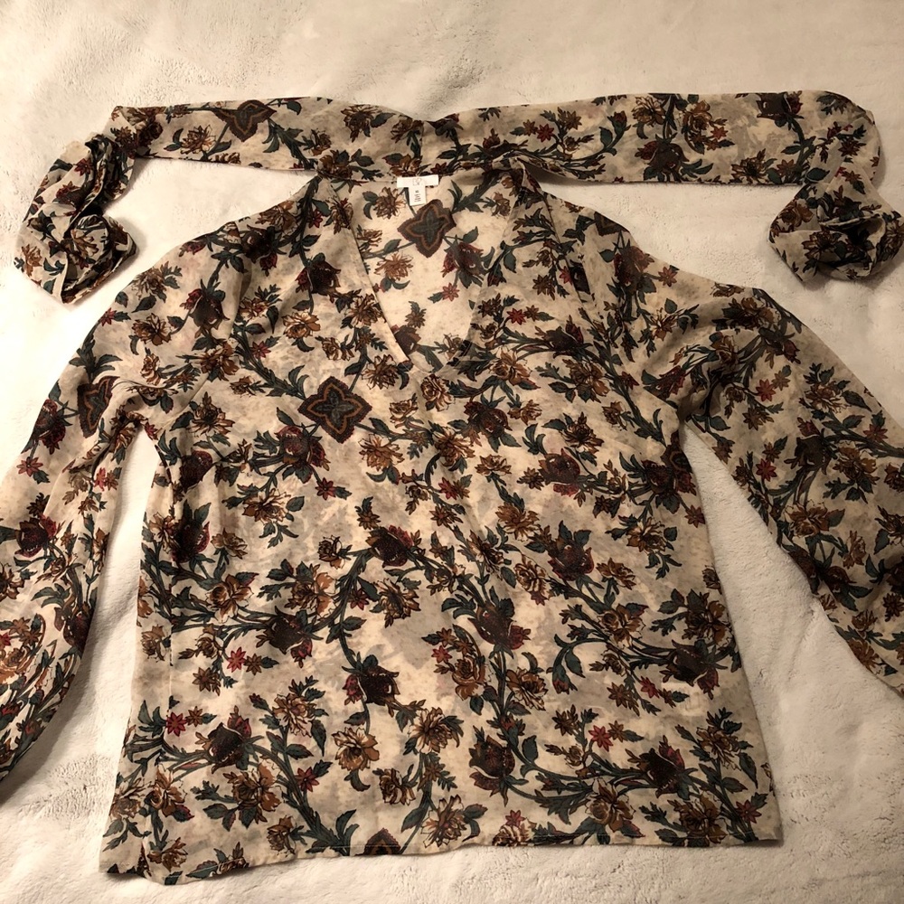 Nordstrom BP floral Chiffon long sleeve tie blouse