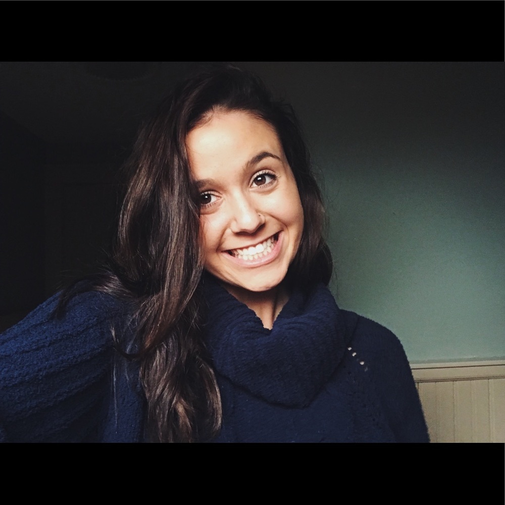 Meet your Posher, Elise