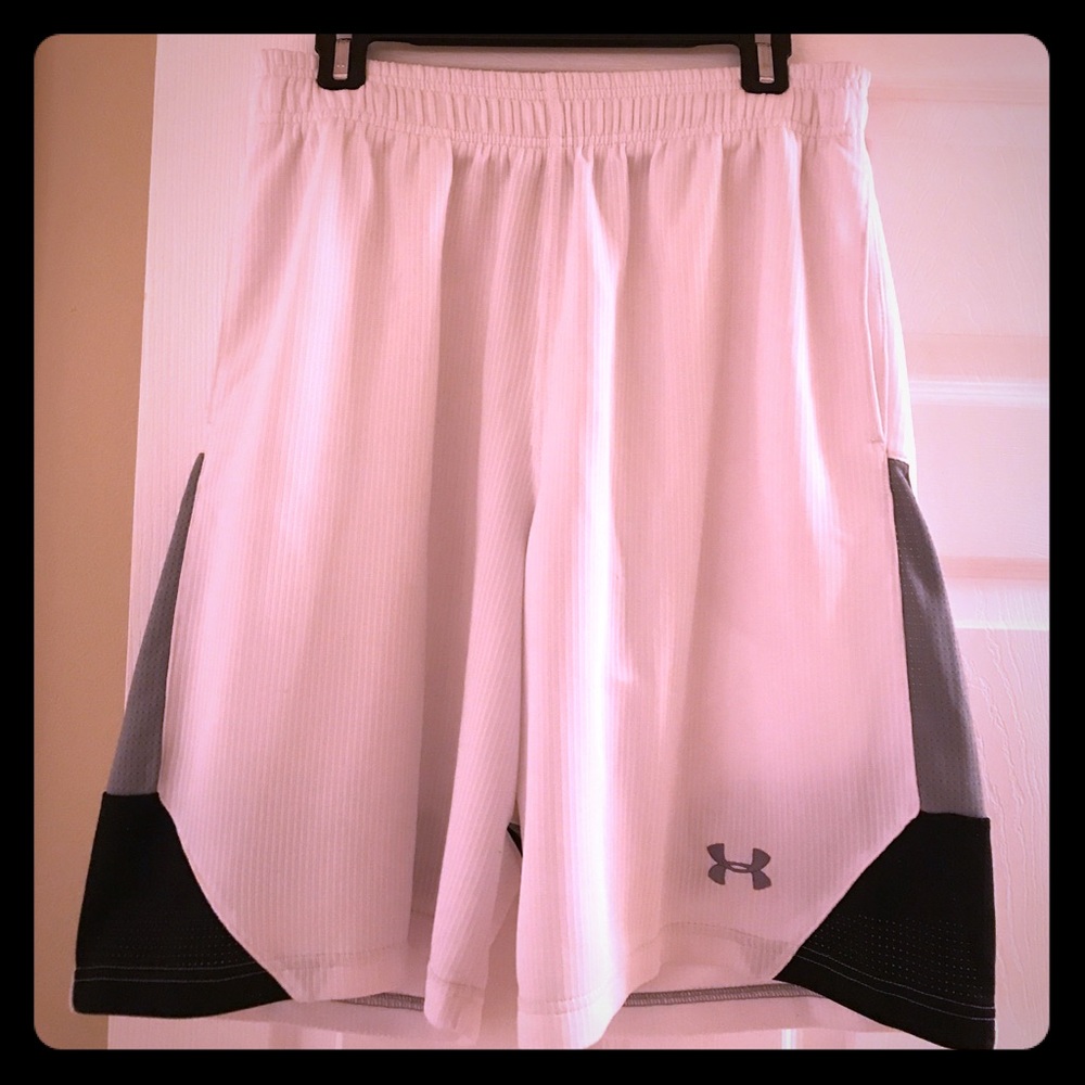 Hardly worn UnderArmour basket ball shorts