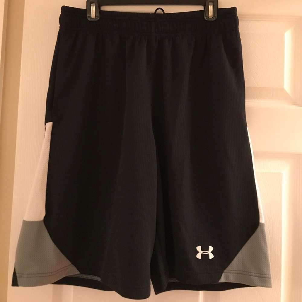 Hardly worn large underarmour basketball shorts