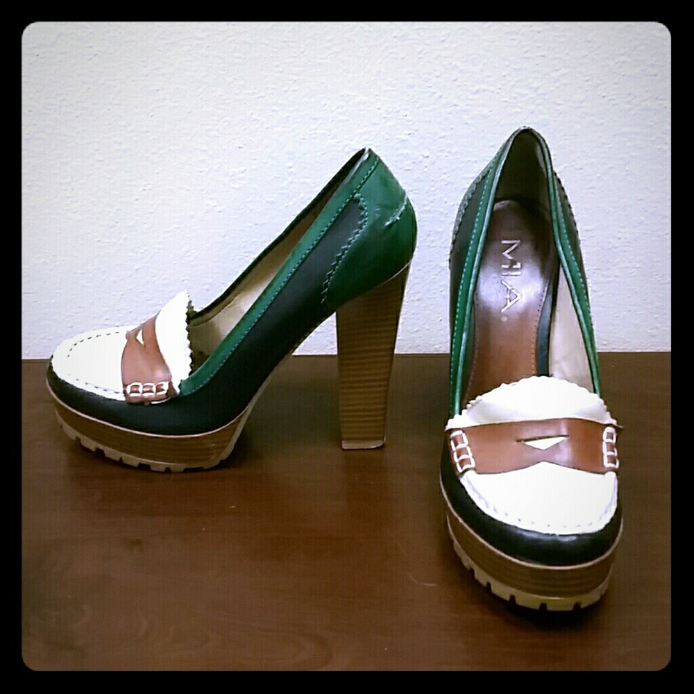 MIA Green Brown Penny Loafer Sz 7
