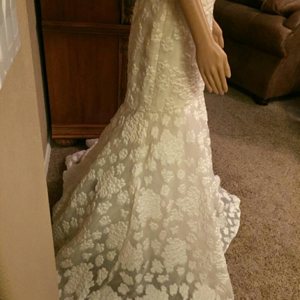 💕🚫SOLD🚫Amsale Aida Wedding Dress - Picture 5 of 8