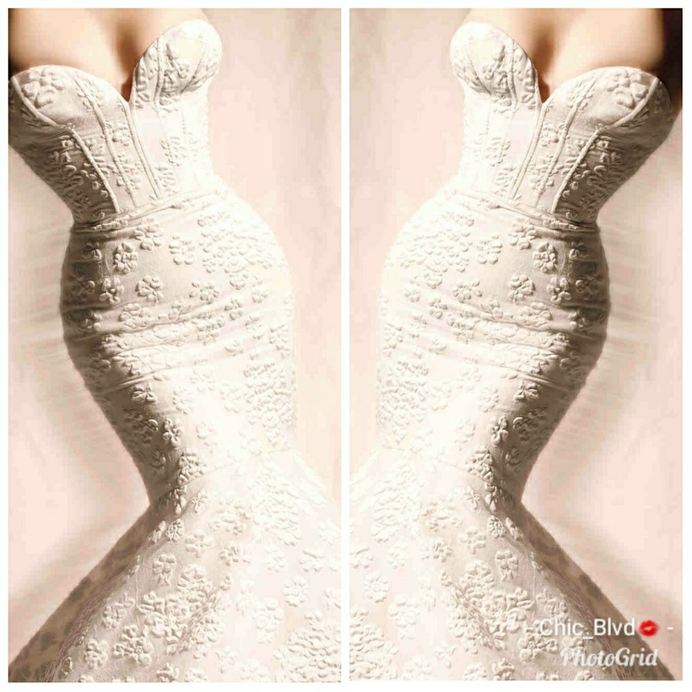 💕🚫SOLD🚫Amsale Aida Wedding Dress - Picture 3 of 8