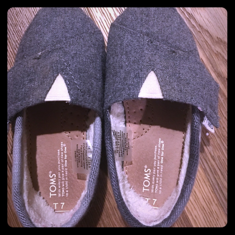 Toms Tiny Toms size 7