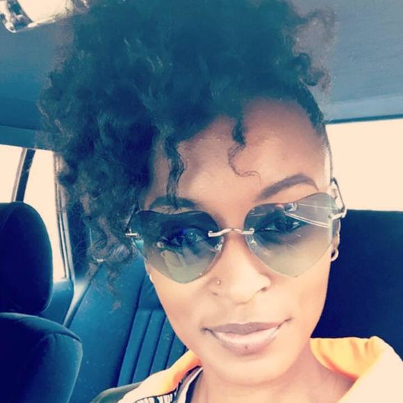 Meet your Posher, Erika - Picture 2 of 2