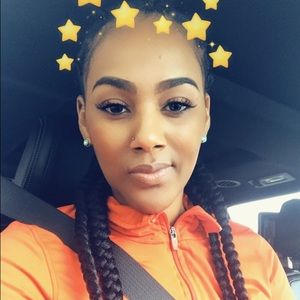 Meet your Posher, Ramona