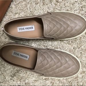 steve madden slip on