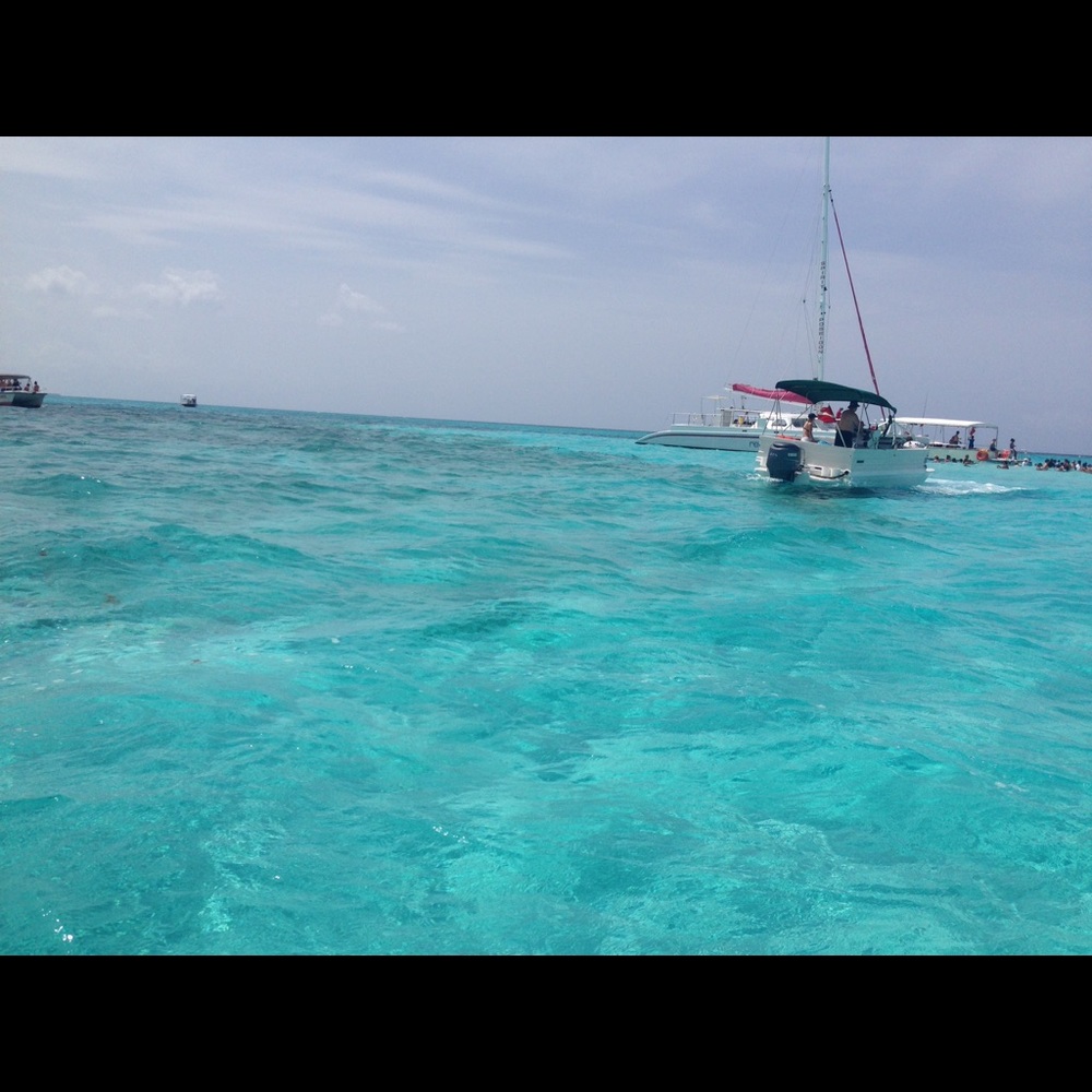 Meet your Posher, Myra