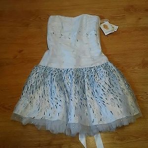 New w/tags Jessica McClintock strapless gown