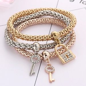 //Infery//3pcs elasticity key lock charm bracelet