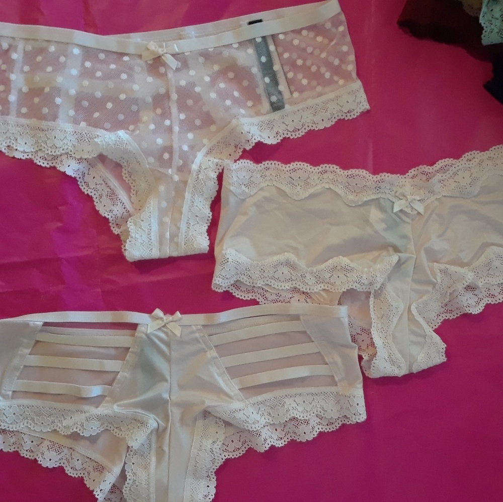 Victoria's Secret M Cheeky Bundle