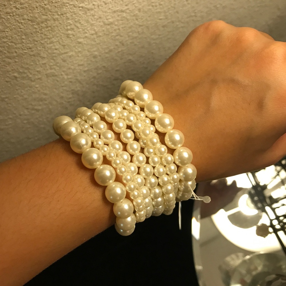 Bundle of Faux Pearl Jewelry Set