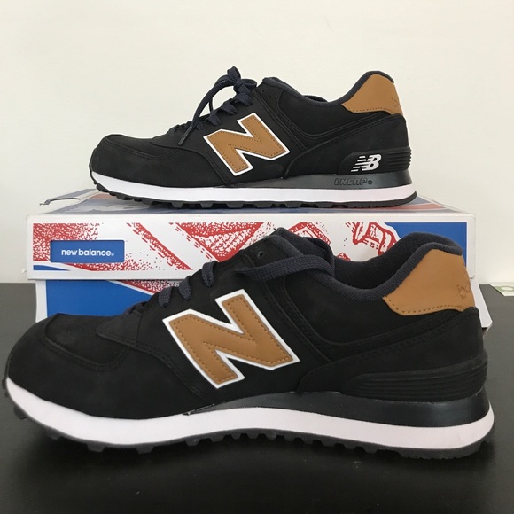 New Balance Classics, Black Medium, Size 9 - Picture 3 of 3