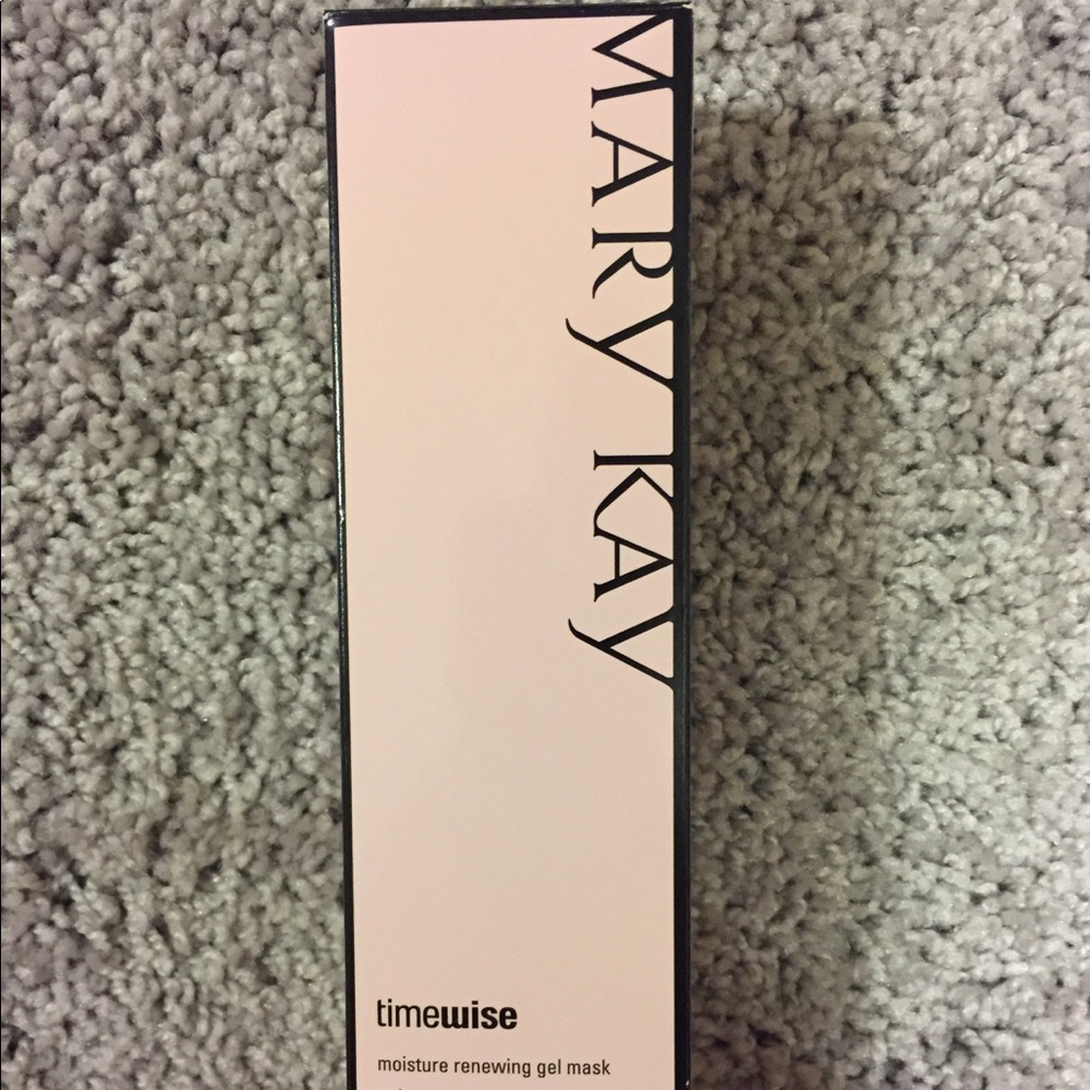 NIB Mary Kay Moisture Renewing Gel Mask