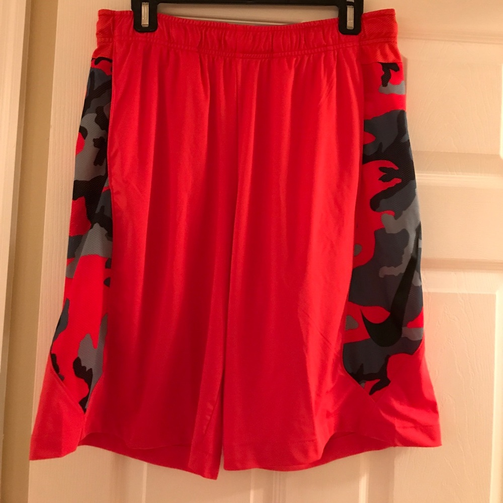 Never worn Nike gym shorts