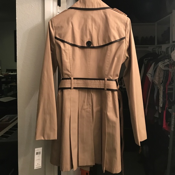 Tan BGBG jacket - Picture 3 of 3