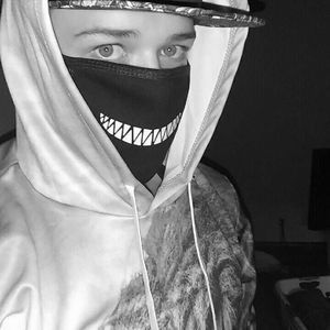 Meet your Posher, Miles