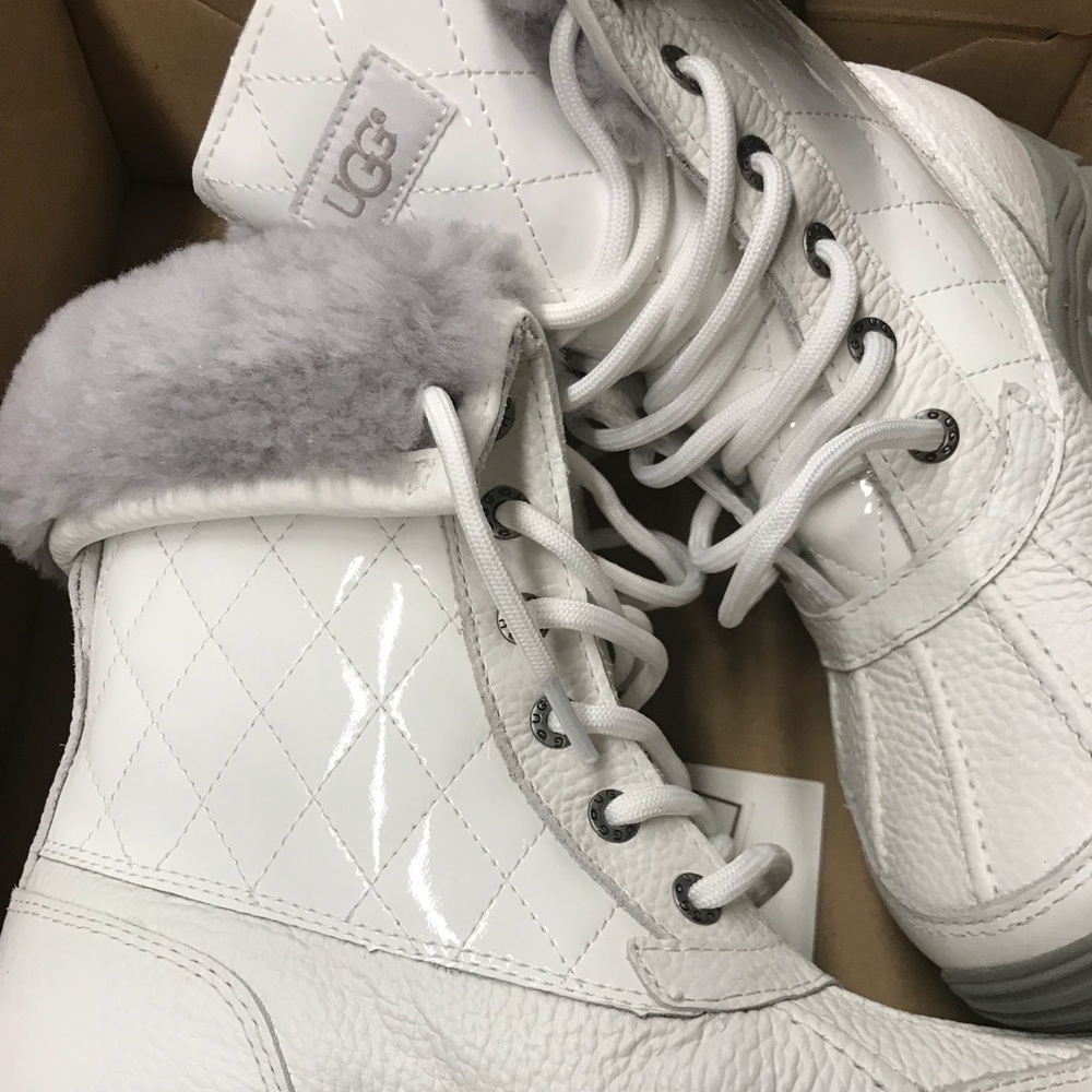 SOLD Authentic Women’s Snow Ugg Boots size 6.5