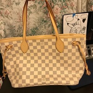 Neverfull PM bag Louis Vuitton!