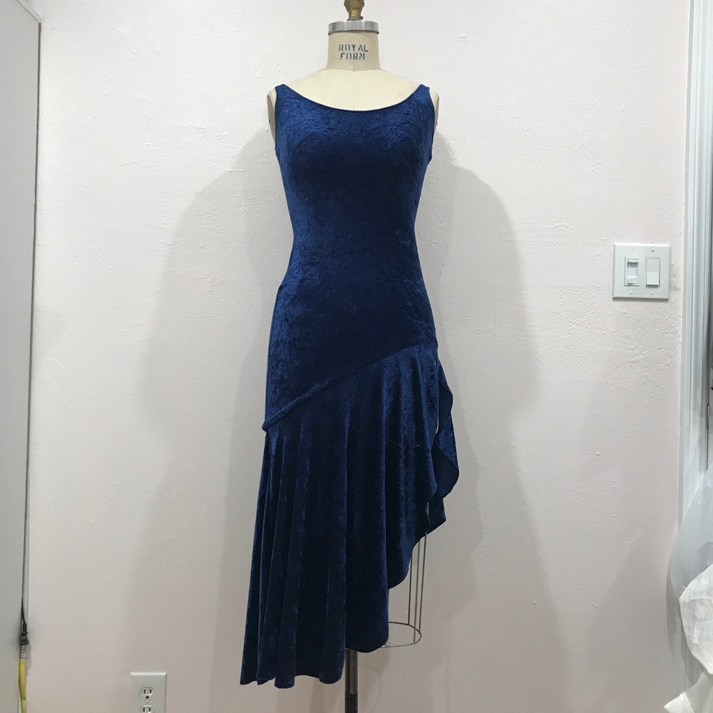 Beautiful Jessica McClintock Blue Velvet Gown