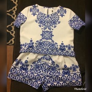 Romwe Porcelain Print Crop Top with Shorts