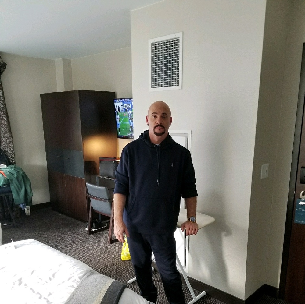 Meet your Posher, Michelo