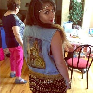 Leo zodiac sign astrology jean vest
