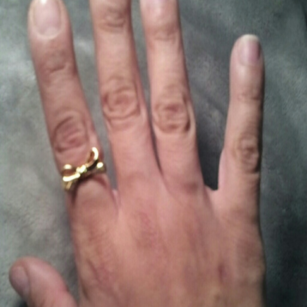 Kate Spade gold tone bow ring 10% off