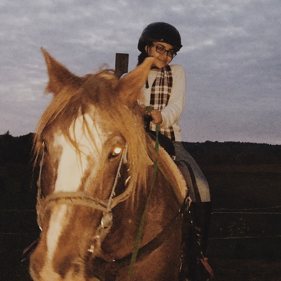 Meet your Posher, Sarai - Picture 1 of 1