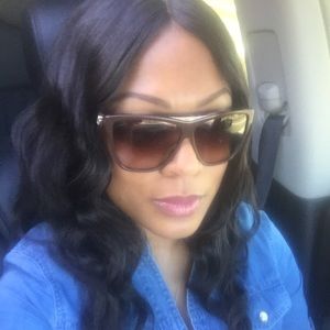 Meet your Posher, Caselle